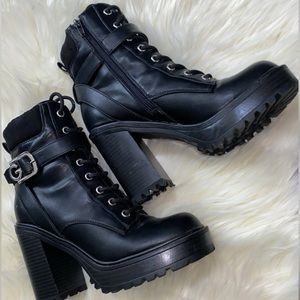 black boots size 6 1/2